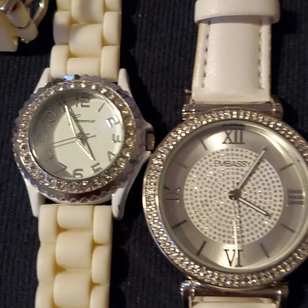 Resellers Collecters Lot 7 White Watch  Women's Working Watches Bands‎ NO OFFERS
